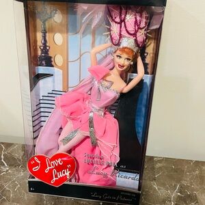 2006 Mattel "I Love Lucy" Lucille Ball as Lucy Ricardo 'Lucy Gets in Pictures'